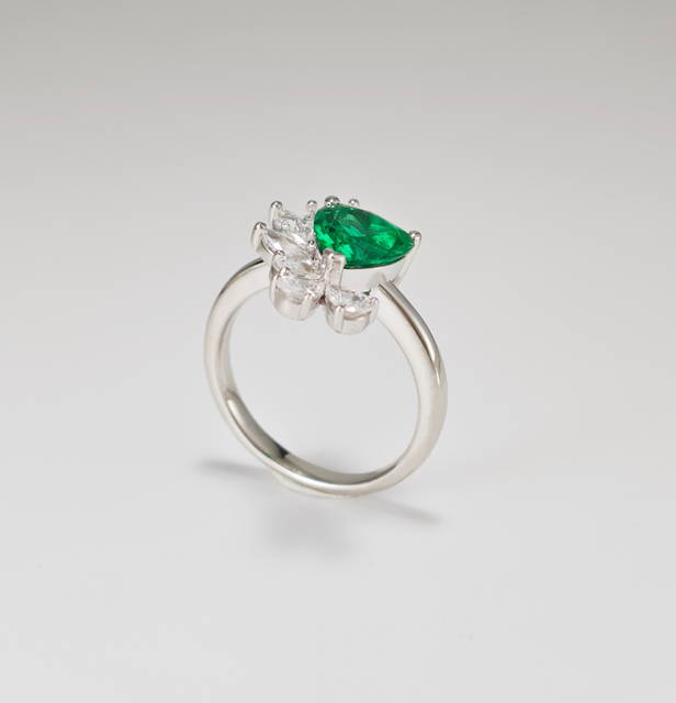  925 Sterling Silver 5 Carat Created Emerald Heart Shape Engagement Ring