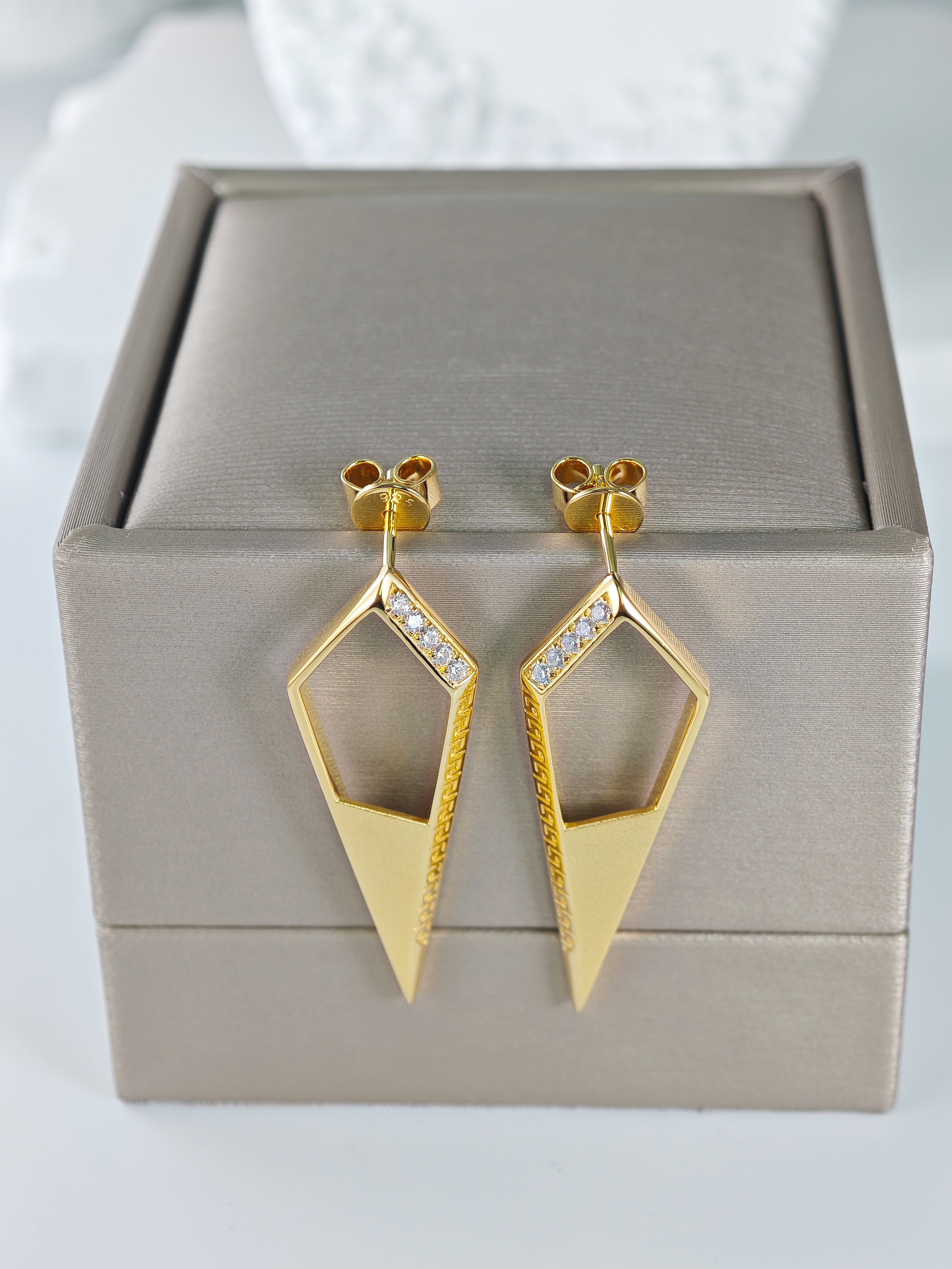 K Gold Earring